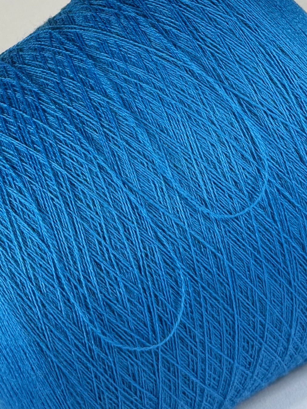 E. Miroglio Alice 2/28 fil mérinos Extra Fine peigné Bleu turquoise LM2